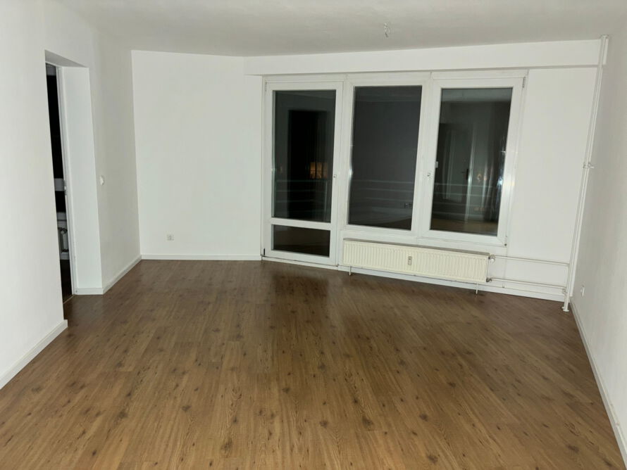 Helle Familienwohnung mit Balkon und Wannenbad!Helle Familienwohnung mit Balkon und Wannenbad!